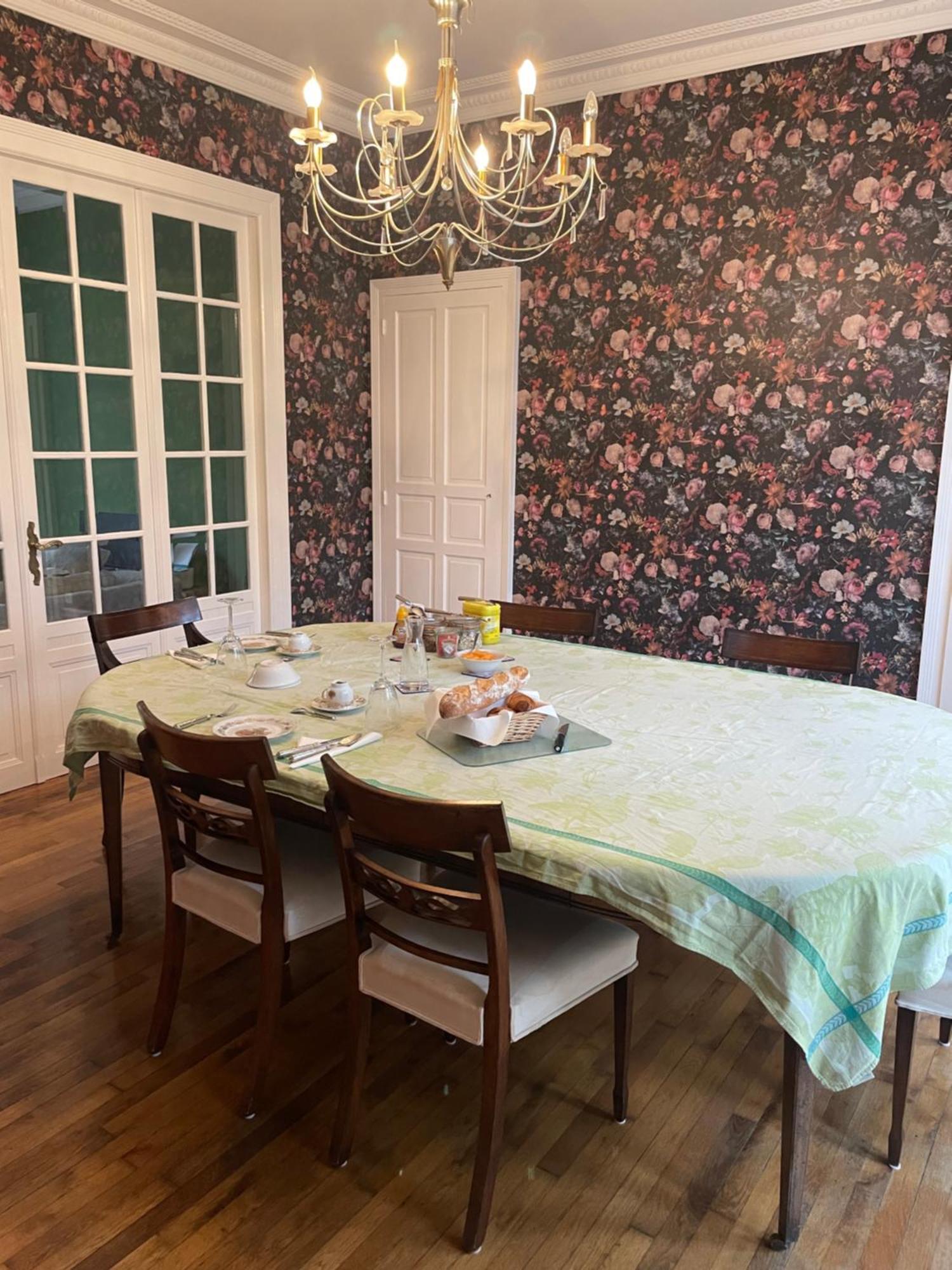 Holiday Home Villa Castel Marie Louise เนรีส์เลส์แบงส์ ภายนอก รูปภาพ
