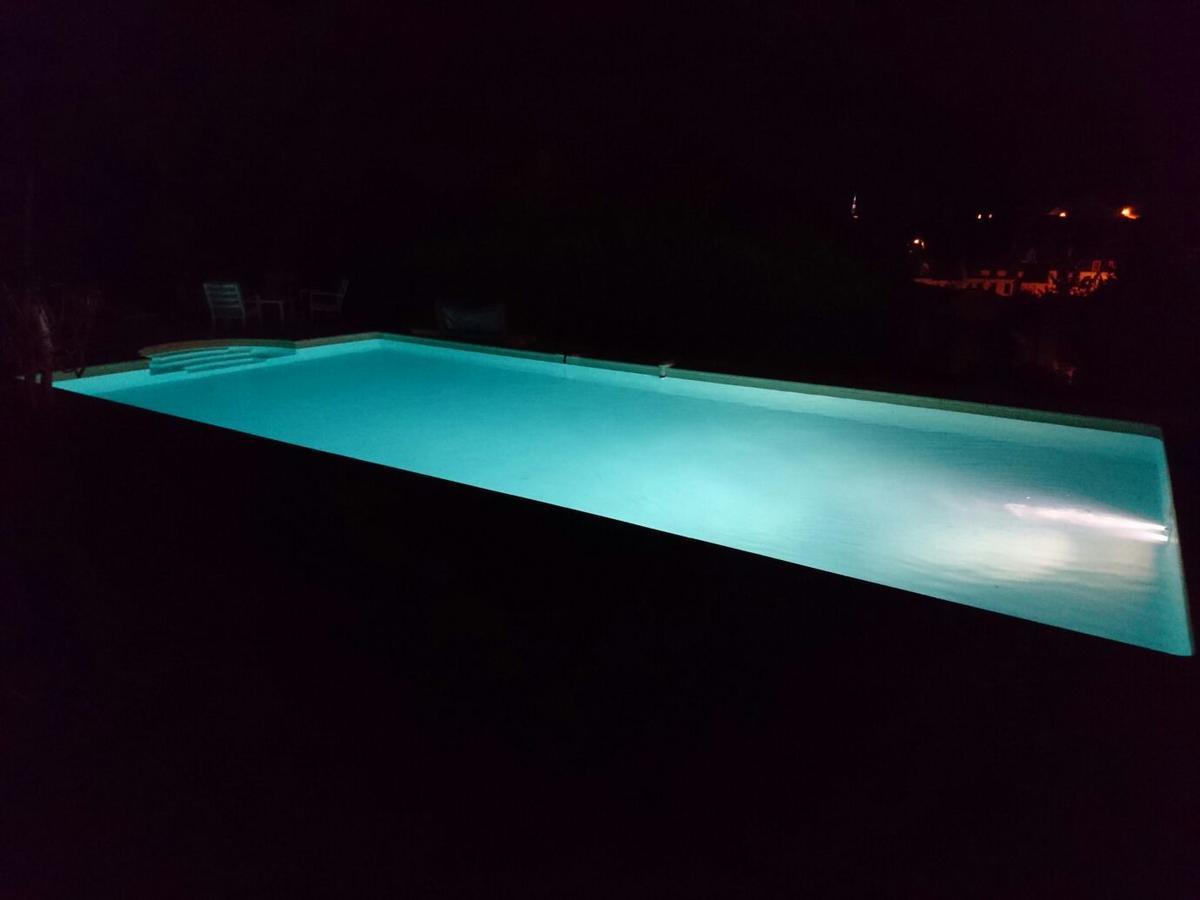 Holiday Home Villa Castel Marie Louise เนรีส์เลส์แบงส์ ภายนอก รูปภาพ